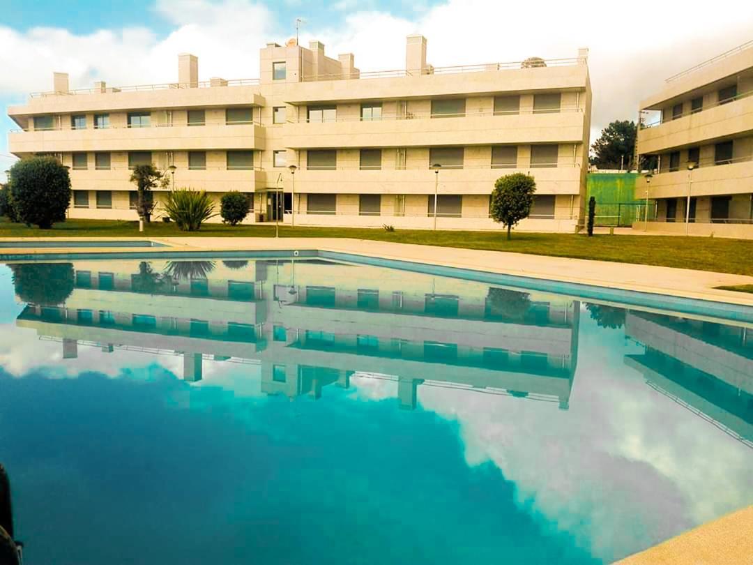 Beach Front Apartment - With Swimming Pool, Barbecue And Tennis Court! Viana do Castelo Exterior photo